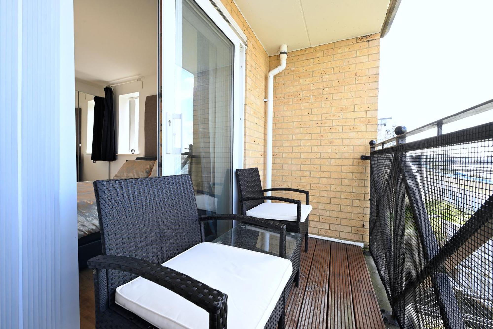 Unique 2-bedroom With River Views! * Londra