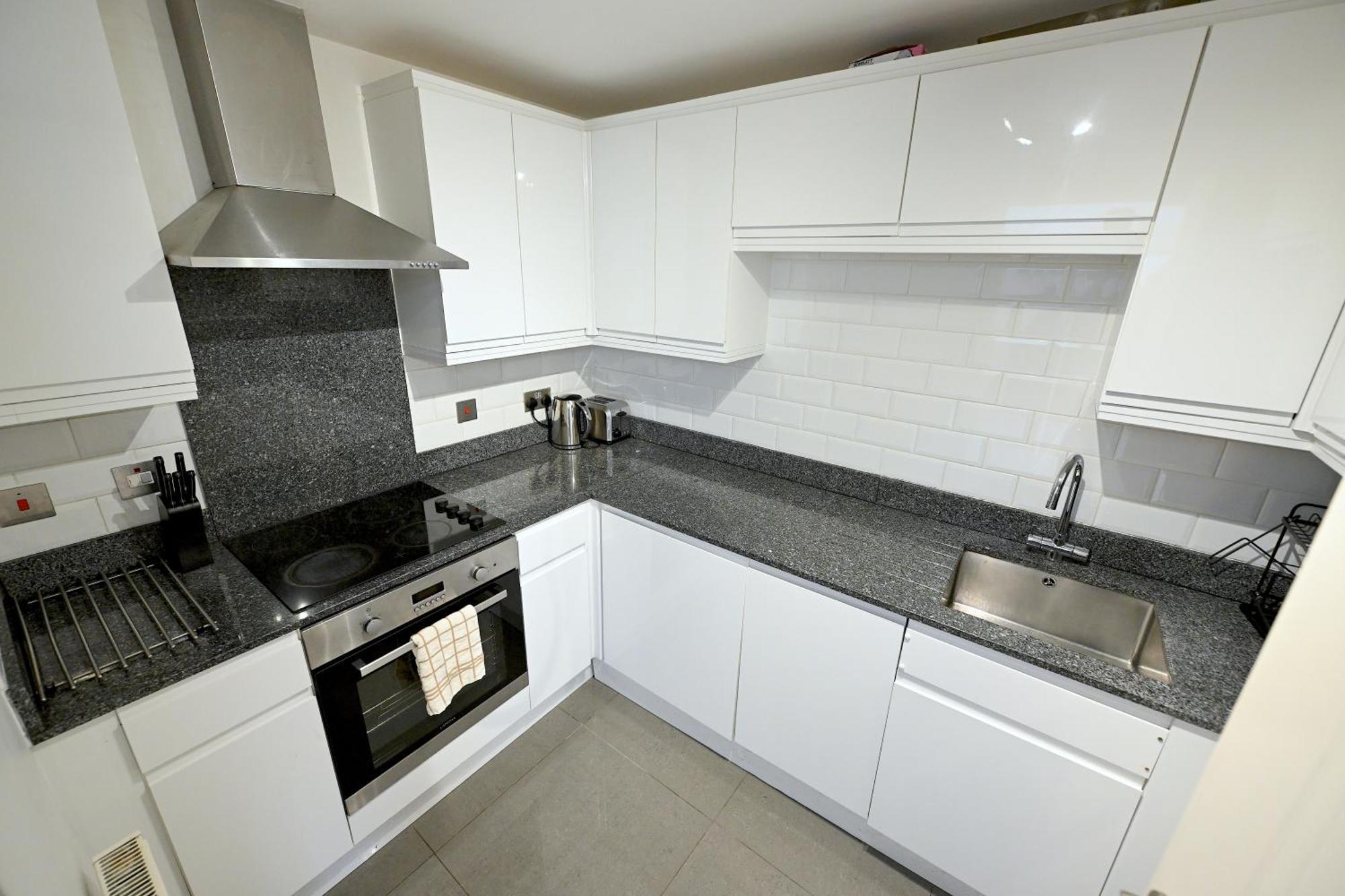 Unique 2-bedroom With River Views! Appartamento Londra