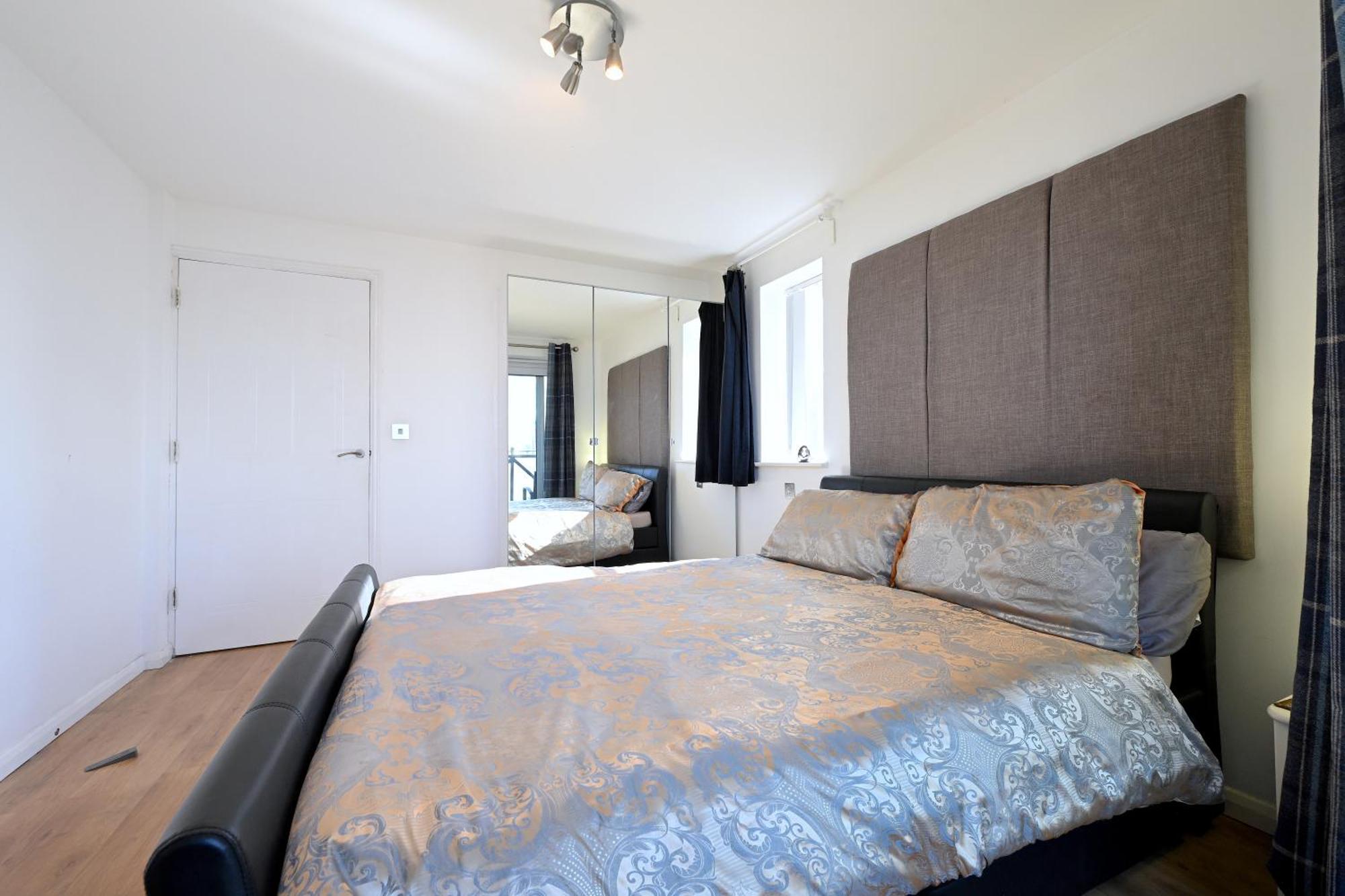 Unique 2-bedroom With River Views! Londra